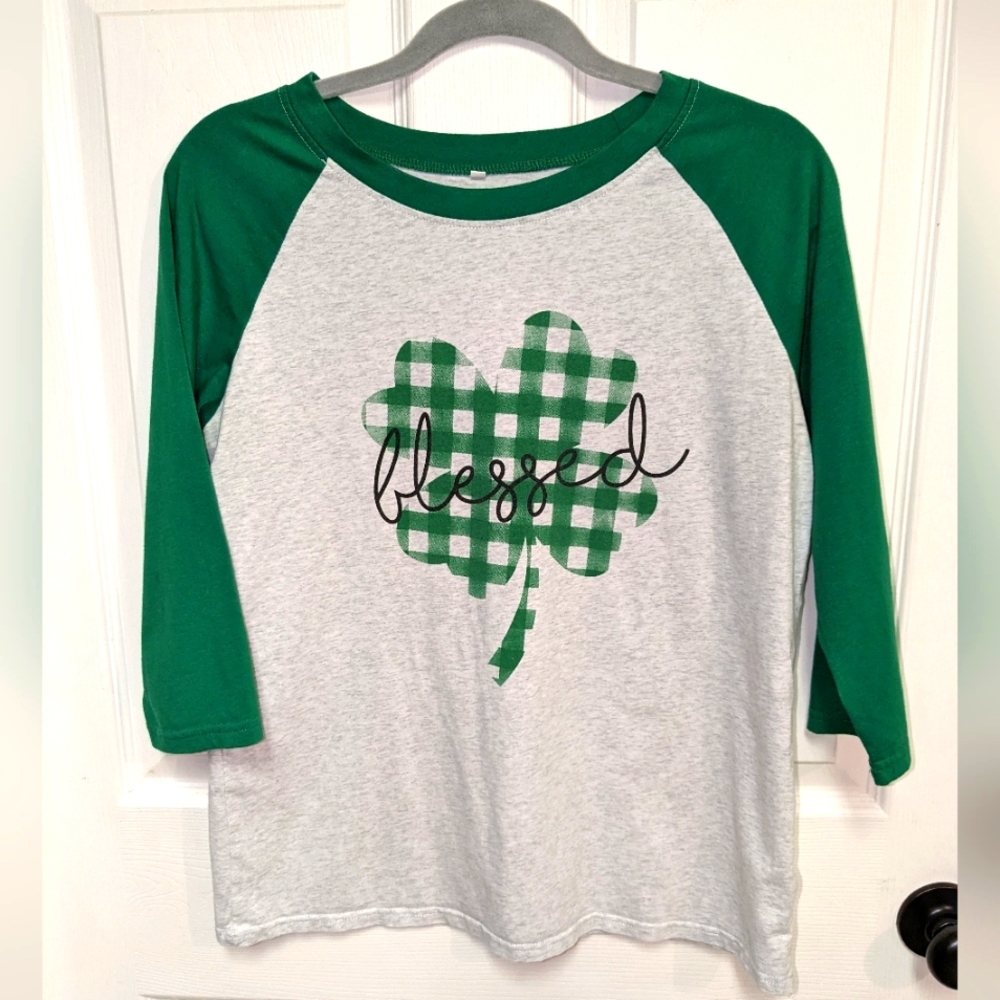 St. Patrick's Day 3/4 sleeve t-shirt. Light gray and green. Small